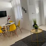Luce Διαμέρισμα Τρογκίρ